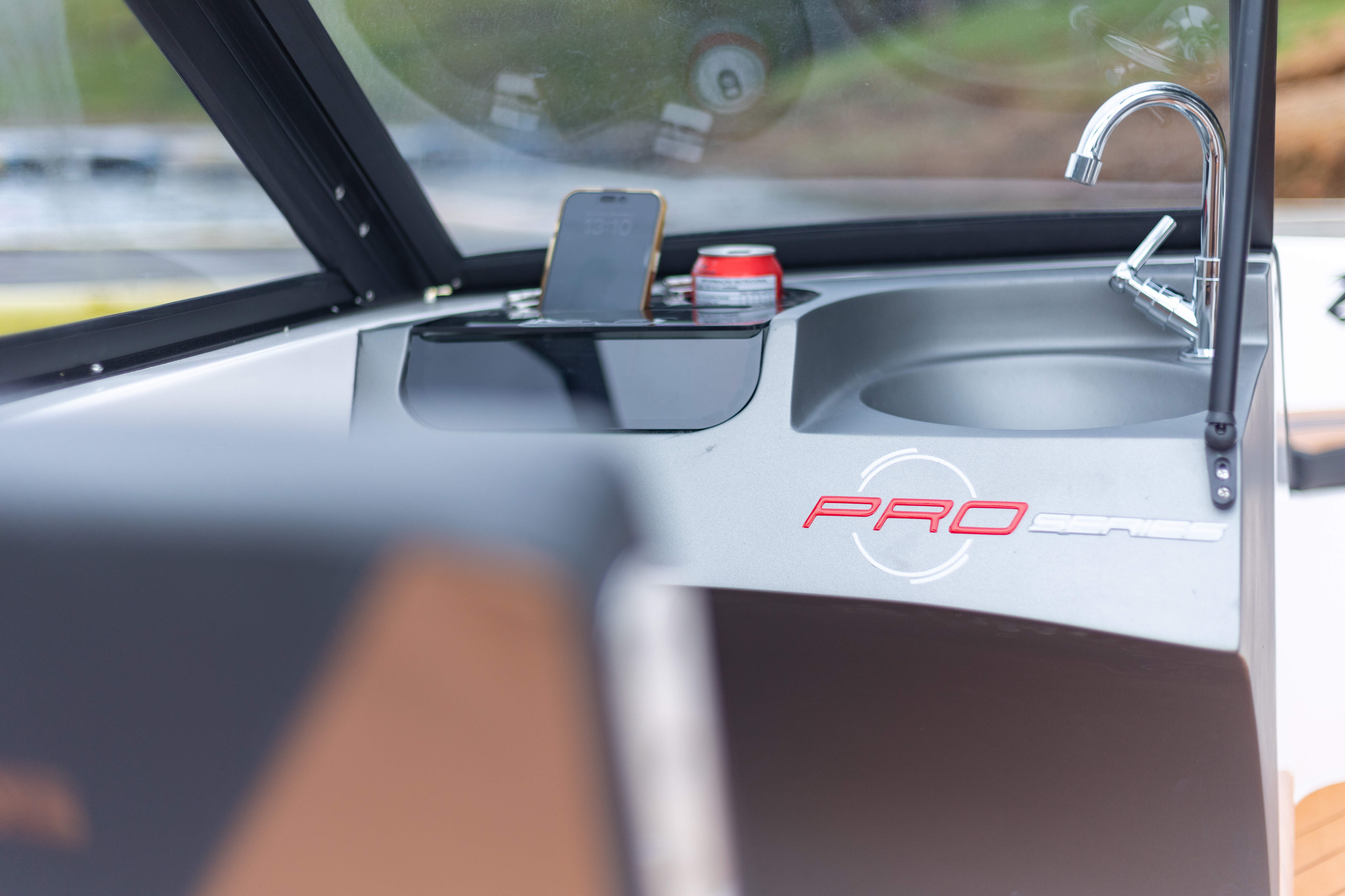 Conheça a compacta premium 190 Pro Series: lançamento da Ross Mariner
